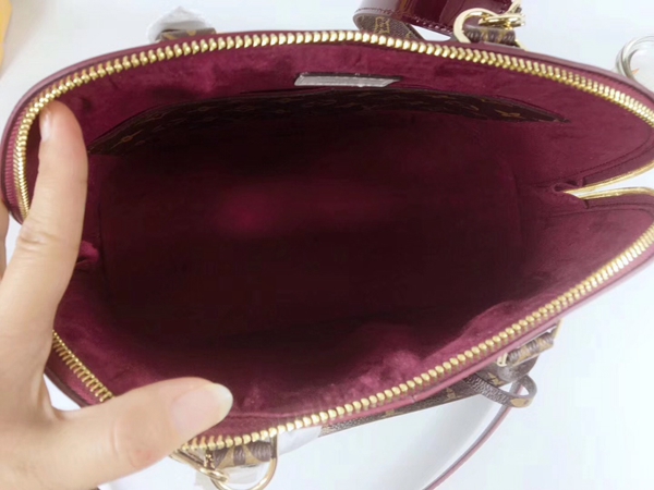 ルイヴィトンバッグ着用イメージ